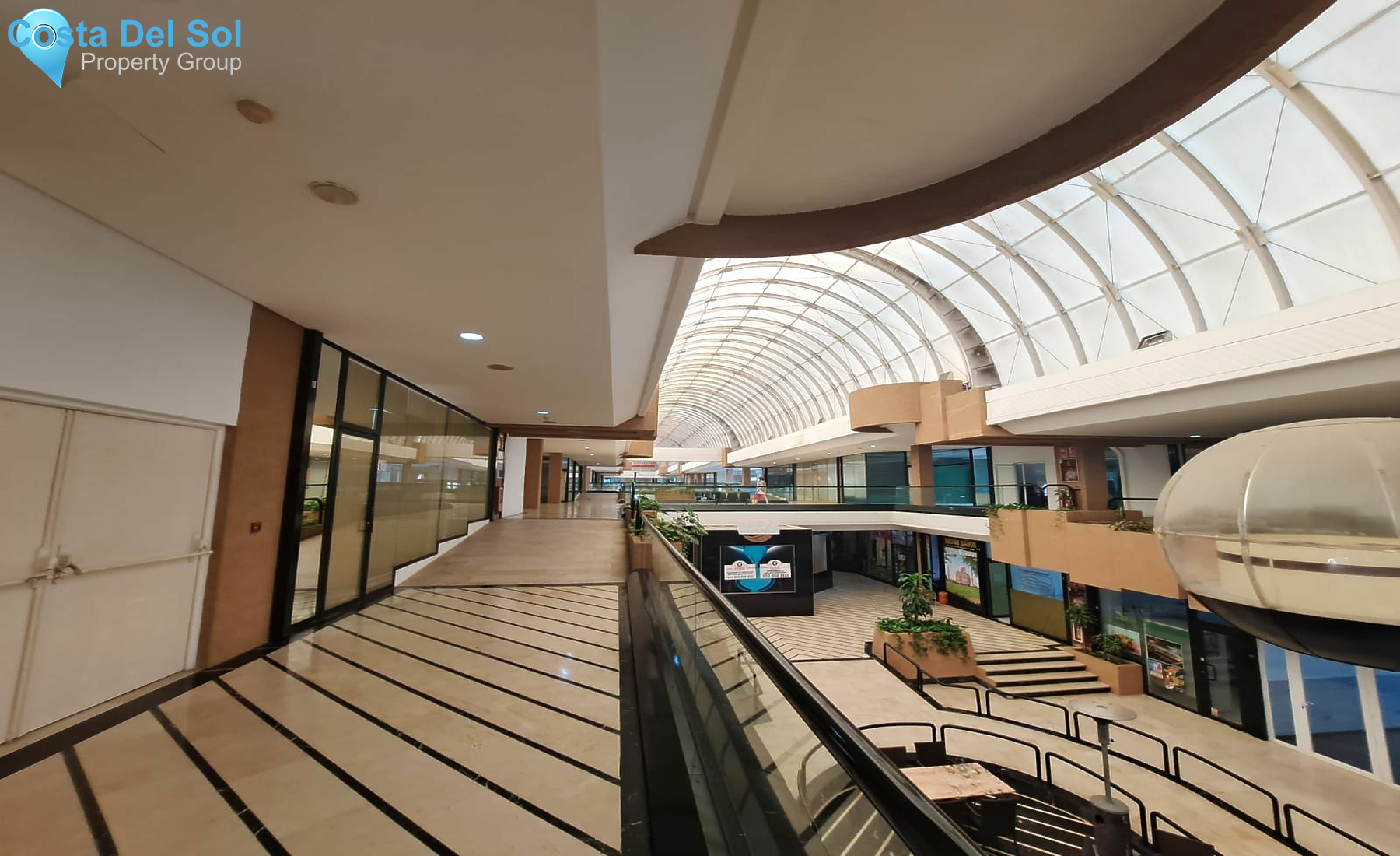 Shop in Puerto Banús-1472077