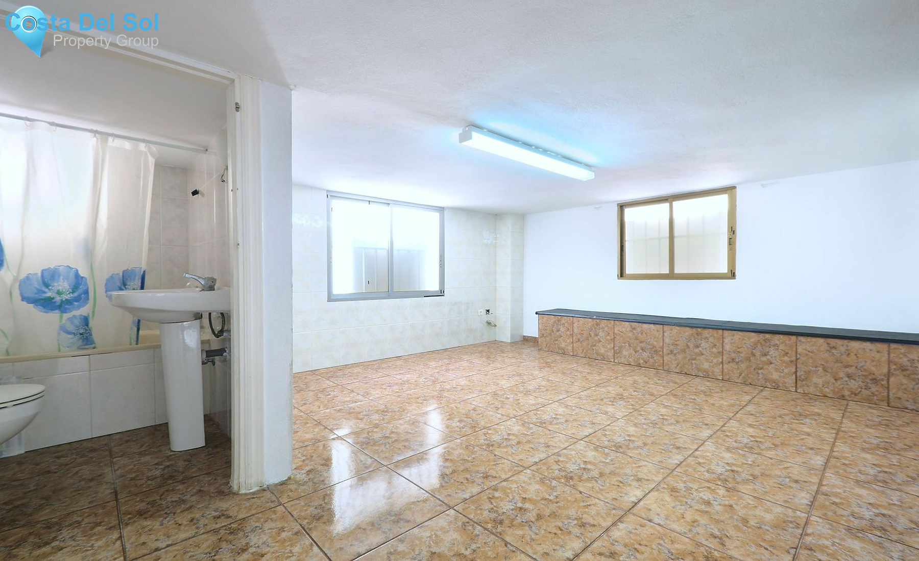 Shop in Vélez-Málaga-1431916