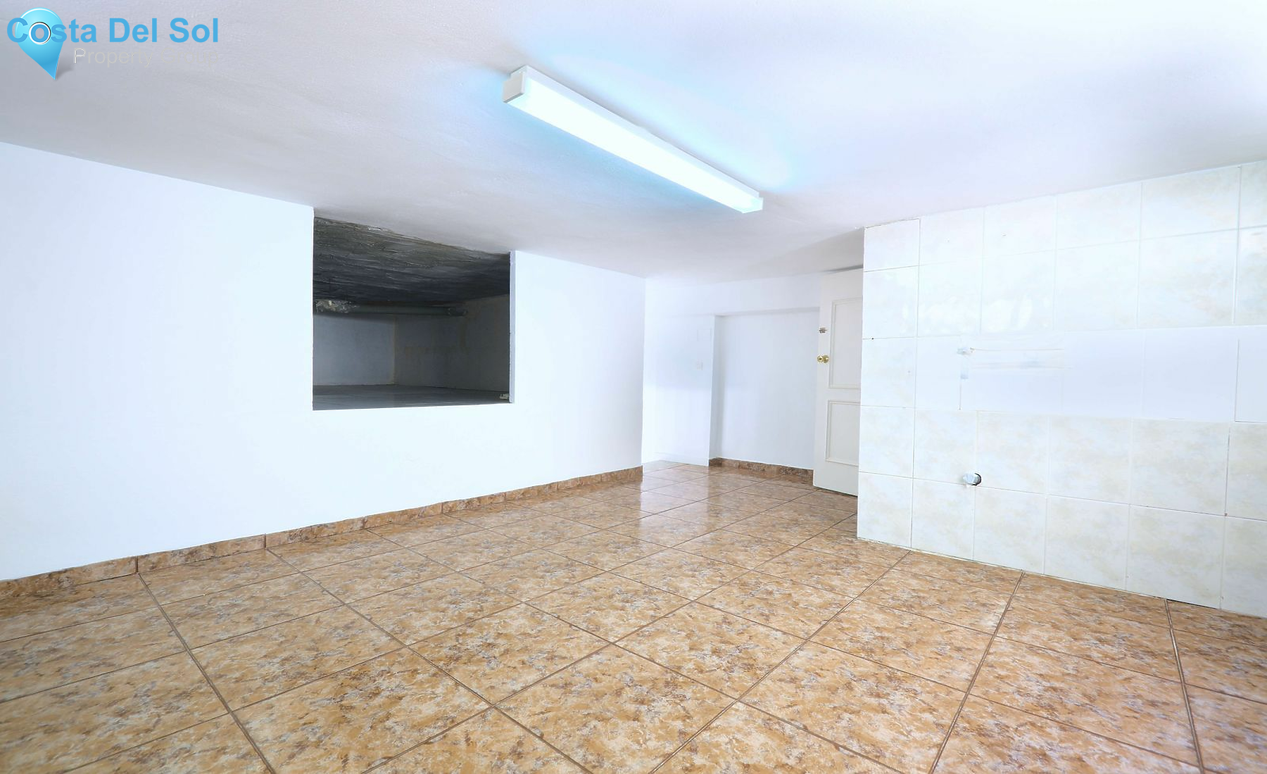 Shop in Vélez-Málaga-1431919