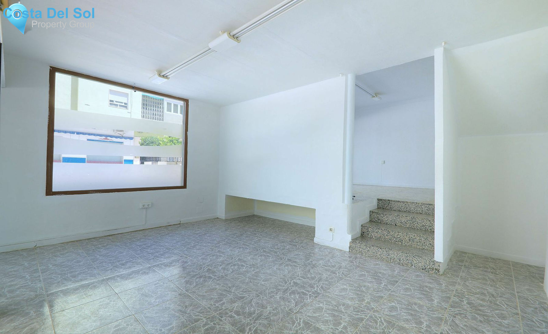 Shop in Vélez-Málaga-1431907