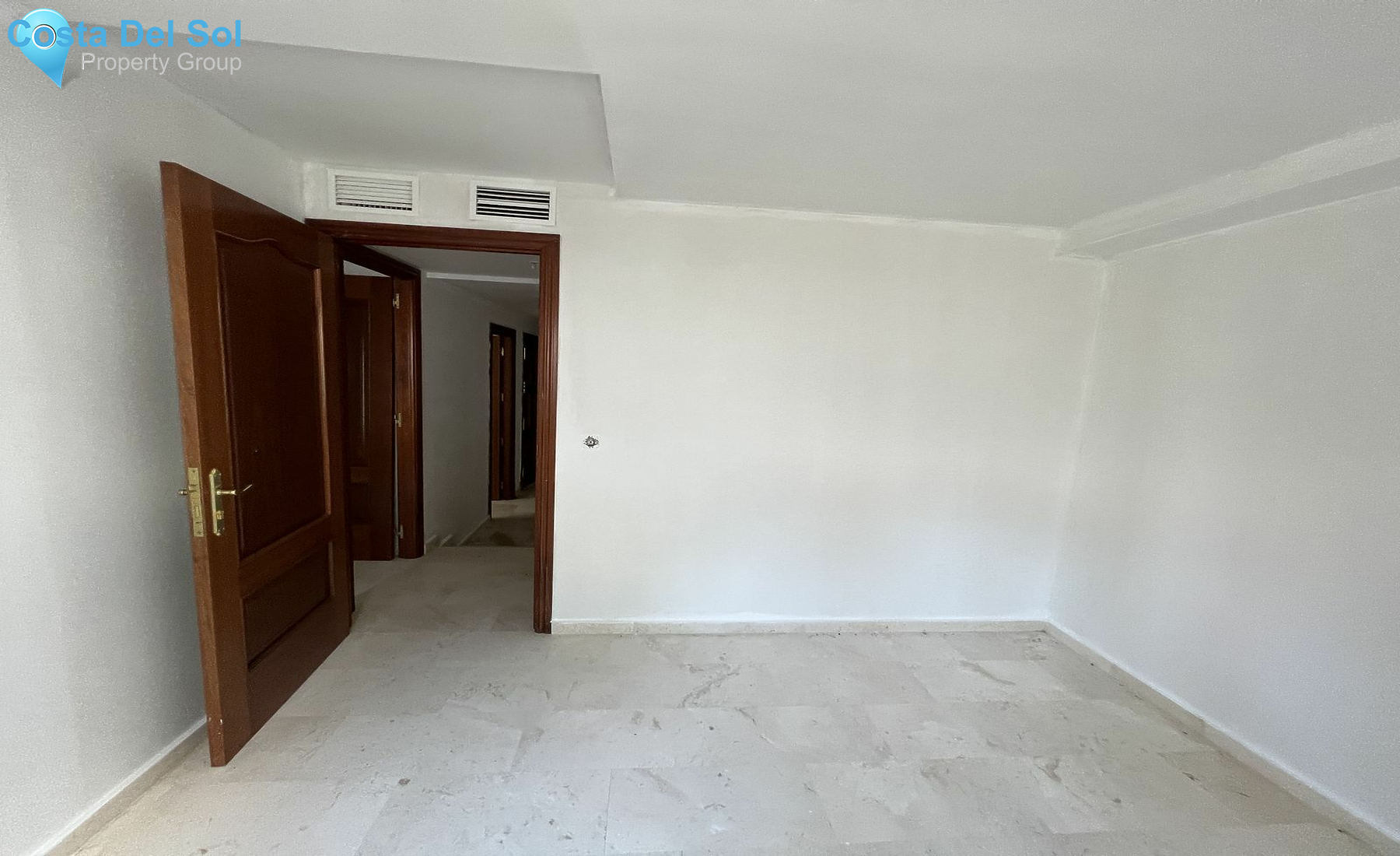 Commercial Premises in Casares Playa-1521290