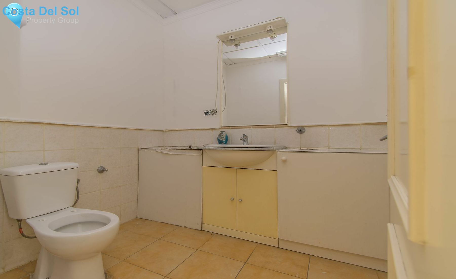 Warehouse in Marbella-1142469