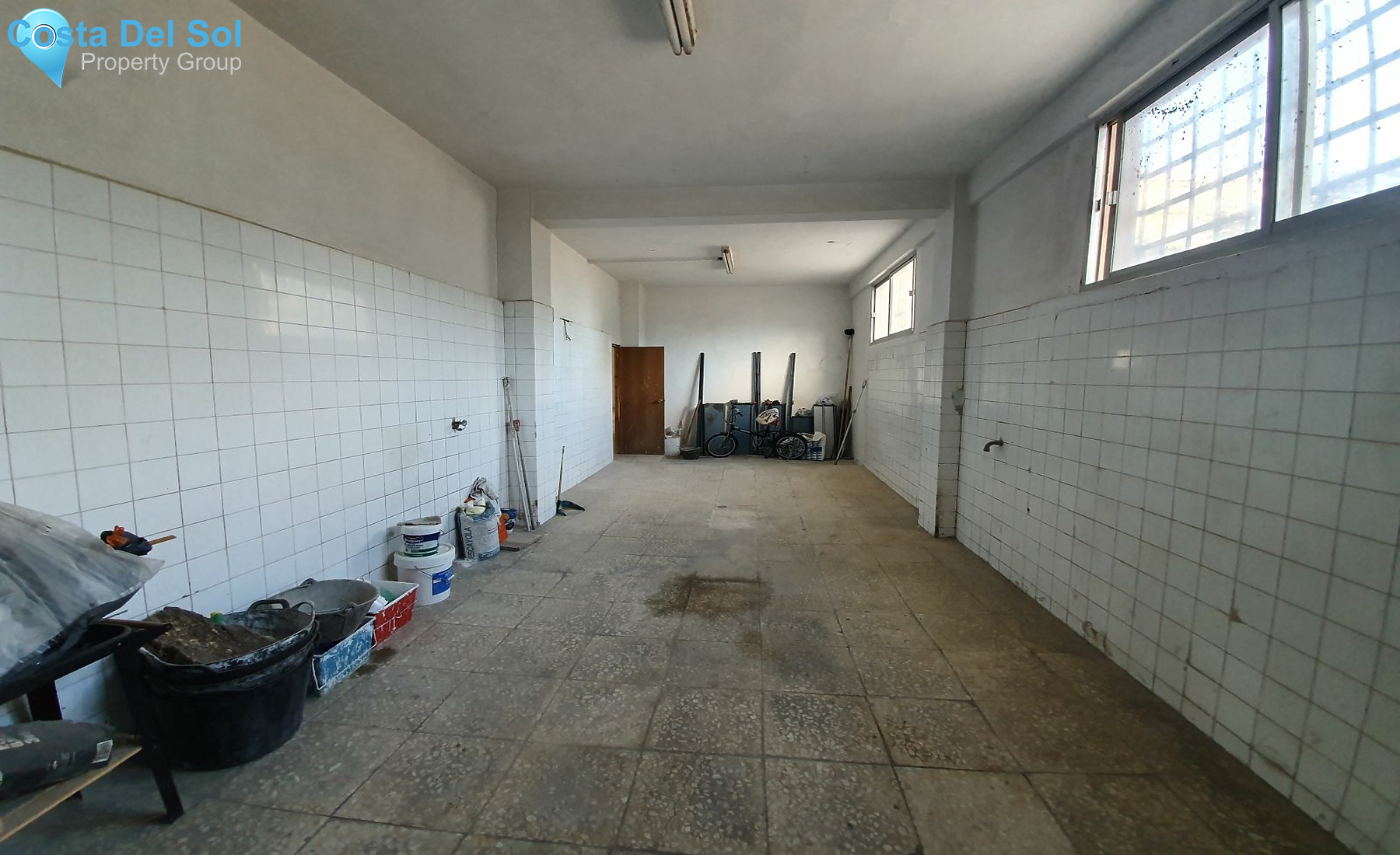 Warehouse in San Luis de Sabinillas